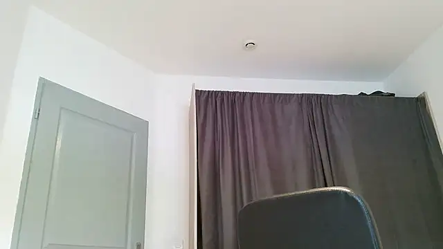 serena  vedette online show from April 18, 1:24 pm