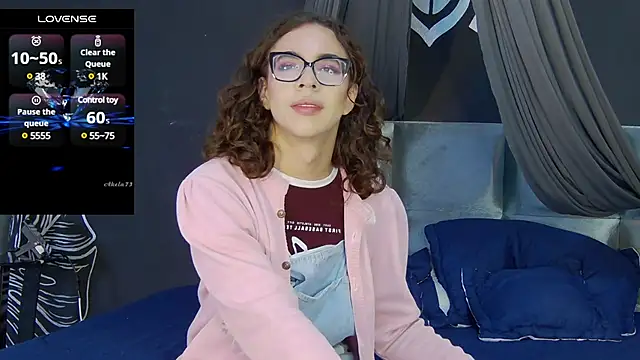 AuroraStartrainn online show from March 20, 12:43 pm