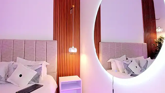 khloe-sweet online show from January 9, 1:16 pm