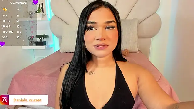 Danielaangelina online show from December 17, 7:03 am