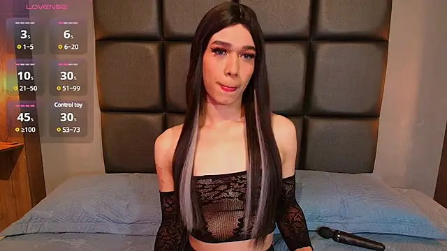  DANNA JONES online show from February 22, 12:30 pm