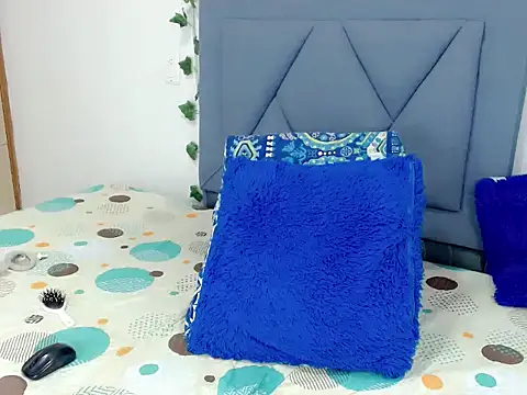 dominic 00 online show from October 14, 10:10 pm