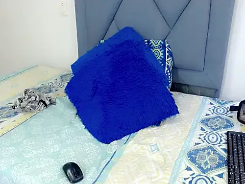 dominic 00 online show from November 22, 9:50 pm