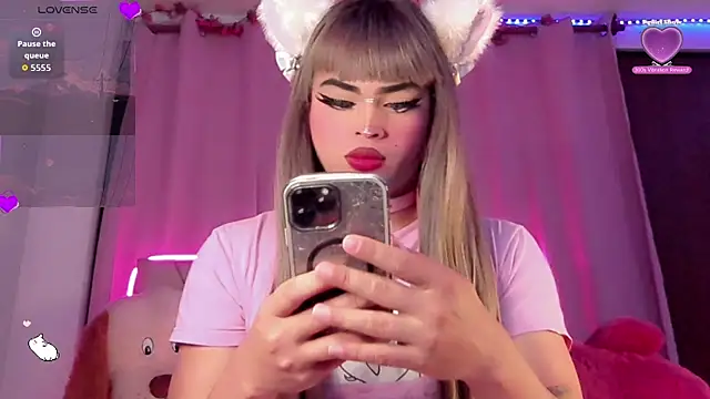 Snapshot of BabyNaomi2 chatting on October 29, 5:55 pm BabyNaomi2 online show from October 29, 5:55 pm