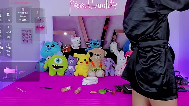 femboy-20 online show from March 9, 9:03 pm