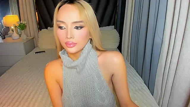 KylieSonique online show from February 22, 4:59 am