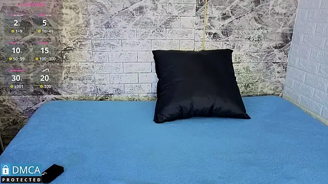 MaeveKuro online show from December 18, 3:45 am