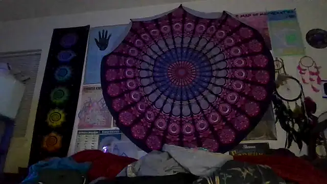 GardeniaFields online show from March 21, 8:30 am