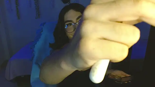 Lyaa Cute online show from April 22, 2:40 am