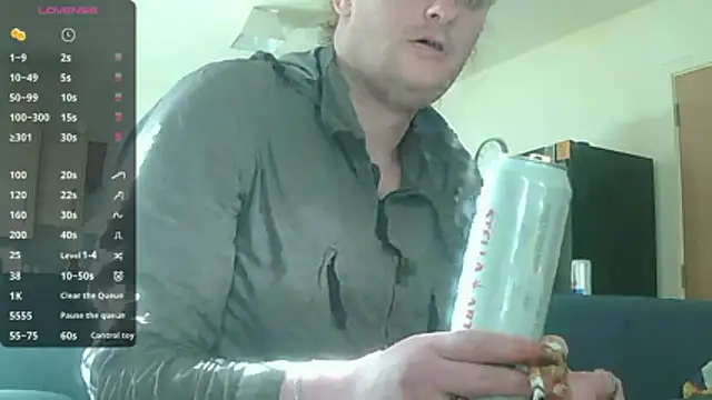 avamaxwell online show from March 28, 3:25 pm