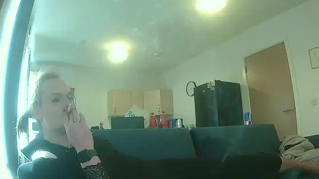 avamaxwell online show from April 10, 3:29 pm