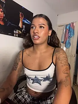 cam11 07 online show from March 28, 11:38 pm