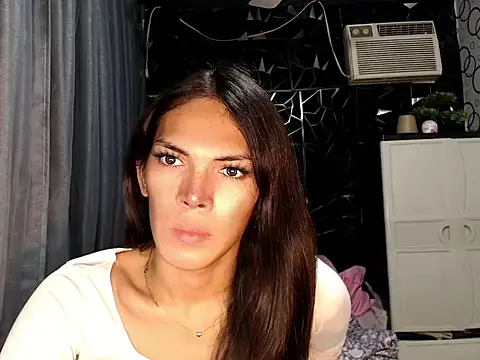 ladyhotcuming online show from June 28, 9:08 pm