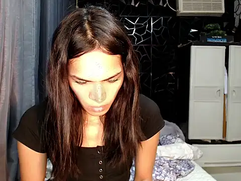 ladyhotcuming online show from July 13, 12:57 am