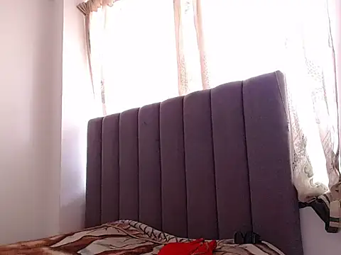 saara johnson496 online show from April 8, 9:38 pm