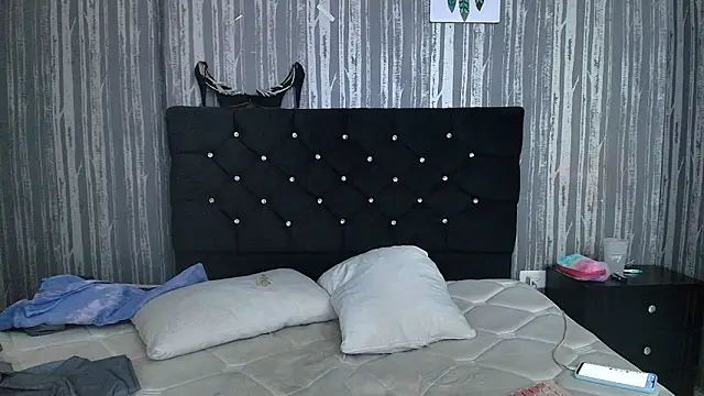 Alicee Moonn online show from November 26, 8:44 pm