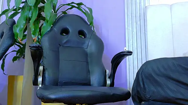 aliisonn cooper online show from April 18, 7:07 pm