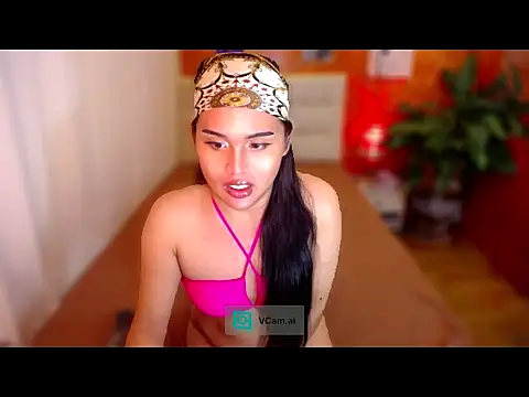 urmidnightcravingsxx online show from January 10, 6:03 pm