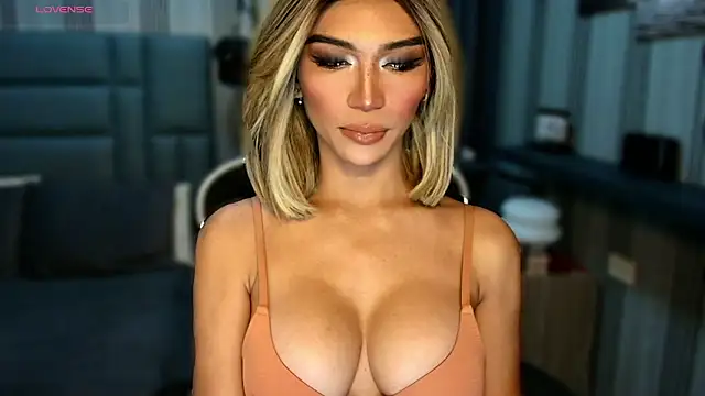 Huntress xxx online show from February 4, 2:16 am