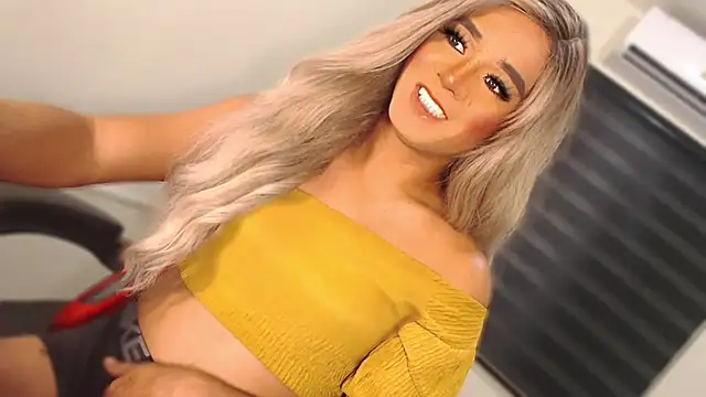 SissifyMeNow online show from October 6, 10:21 pm