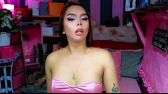 MoniqueCeleste online show from November 16, 4:17 pm