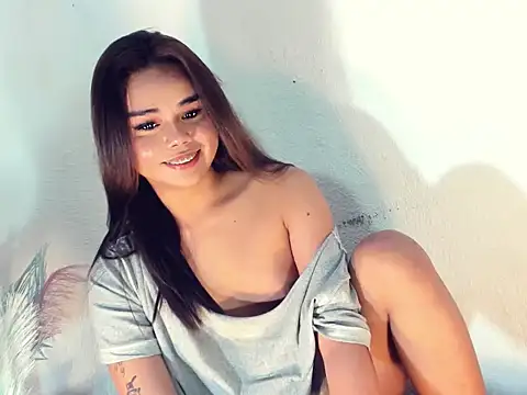 im soleen online show from April 11, 1:04 pm