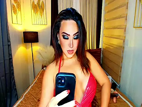 hot wildivana online show from April 18, 2:08 pm