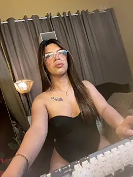 Nyxie luxx online show from April 6, 4:46 am