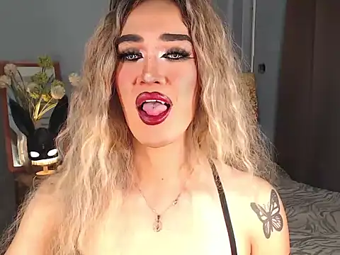 AleinaCroft online show from October 2, 1:28 am