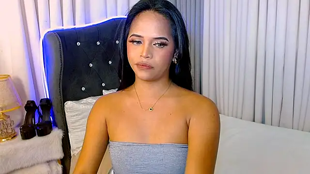 Snapshot of Lorainnelustts chatting on October 27, 2:08 am Lorainnelustts online show from October 27, 2:08 am