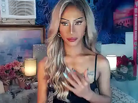 sassylatina online show from February 10, 8:05 pm