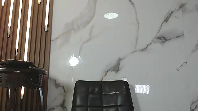 zuri lux online show from October 6, 11:49 pm