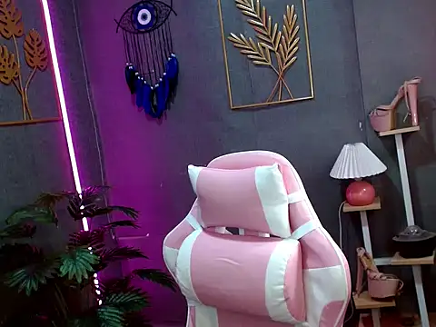 cassielily online show from March 15, 12:46 am