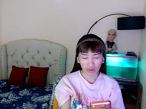 ShantalFoxxy  online show from March 26, 9:02 am