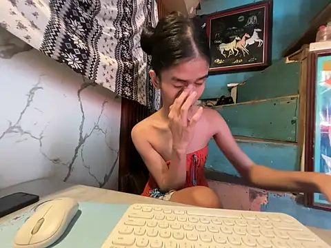 asya chris online show from April 9, 5:53 am