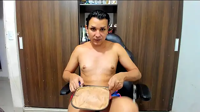 miss bigcockts online show from November 22, 11:01 am