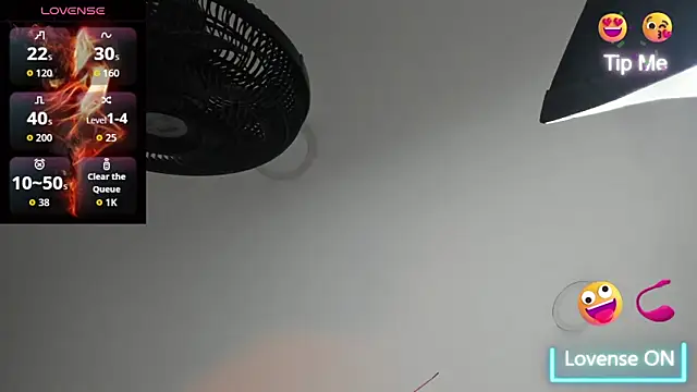 Snapshot of sweet__vanessa1 chatting on October 20, 3:53 am sweet vanessa1 online show from October 20, 3:53 am