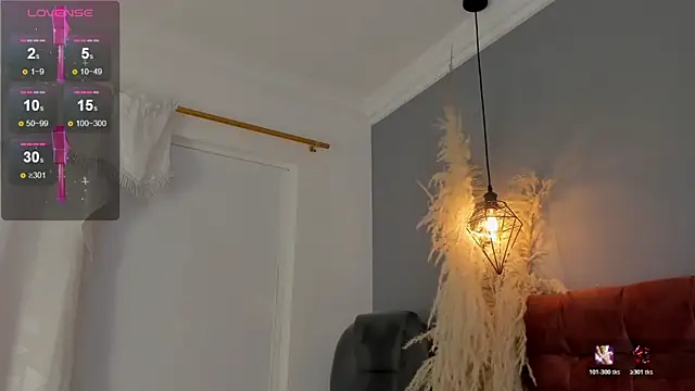 victoria decapri online show from March 28, 9:49 pm