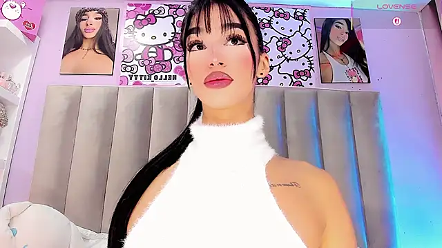 Snapshot of Ariana_Keyss chatting on October 18, 3:32 am Ariana Keyss online show from October 18, 3:32 am