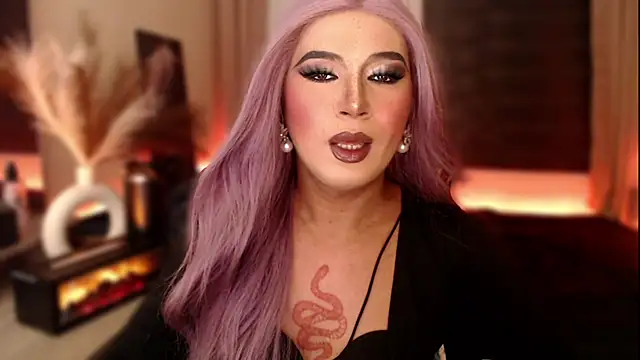 mslilly croft online show from February 10, 9:00 pm