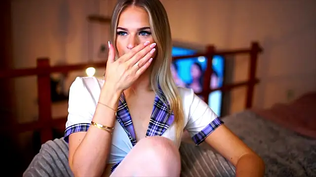 Emilyvanroessel online show from February 27, 6:03 pm