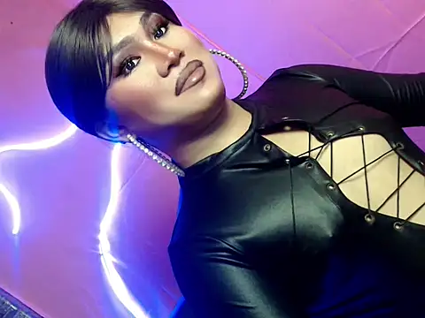 pretty lassy online show from November 17, 2:28 pm