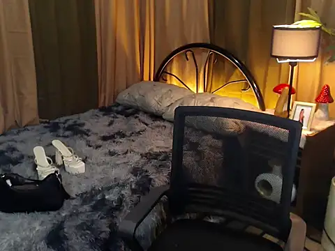 WILDROXIE online show from September 24, 11:22 pm