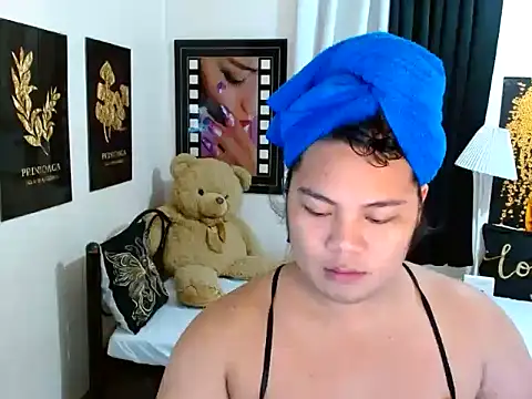 TSbrianaHugeCock online show from March 13, 1:05 pm