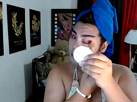 TSbrianaHugeCock online show from April 21, 2:02 pm