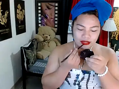 TSbrianaHugeCock online show from June 4, 3:04 pm