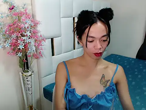 Snapshot of diamondnaked_ chatting on September 30, 5:13 pm diamondnaked  online show from September 30, 5:13 pm