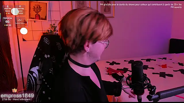 MossPrince online show from November 26, 5:59 pm