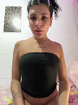 luluzinhax online show from June 29, 3:32 am