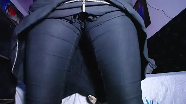 oodirty hellen online show from April 8, 1:40 am